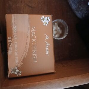 Magic Finish Foundation - Cream